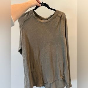 We The Free green lounge top